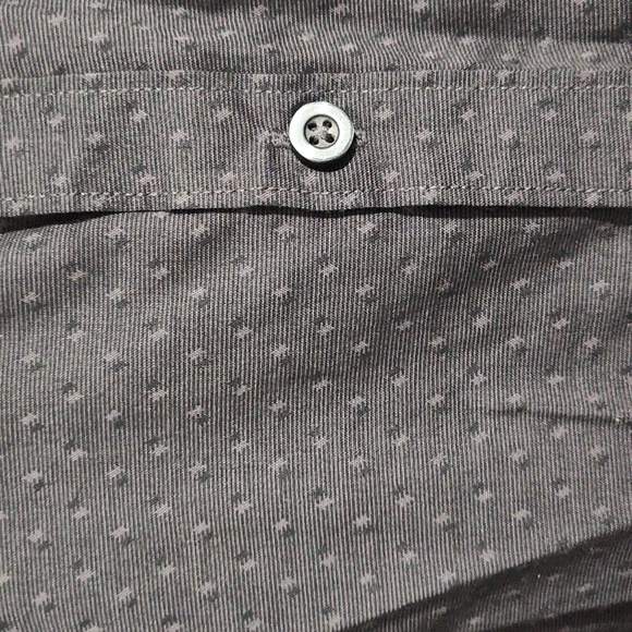 Small Axist long sleeve dress shirt - Picture 3 of 7